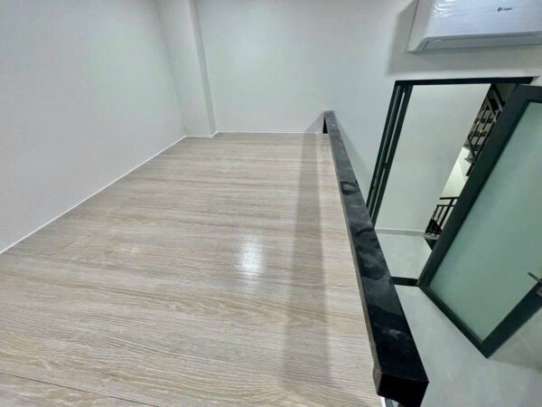 Thi công sàn nhựa chịu lực tại Thuận An Bình Dương